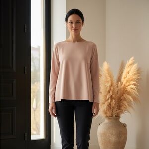 Banana Republic Light Pink Long Sleeve Boat Neck Blouse Top..size medium